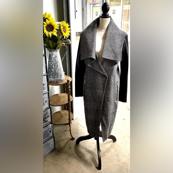 Karl Lagerfeld Black/ White Houndstooth tweed & leather coat Jacket size medium - Picture 2 of 6